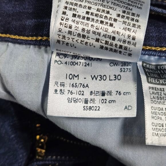 Levis Wom Sz 10 Classic Straight Leg Denim Jeans Classic Staple Capsule Wardrobe - Picture 9 of 11